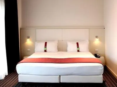 Hotel - Naples Vulcano Buono By Ihg 4*