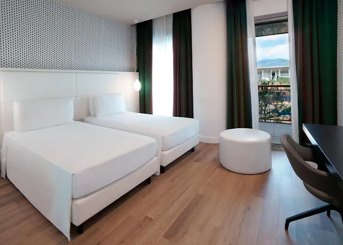 Voco - Naples Vulcano Buono By Ihg Hotel 4*